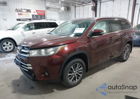 2017 Toyota Highlander Xle z USA, uszkodzony, nr VIN 5TDJZRFH2HS394184